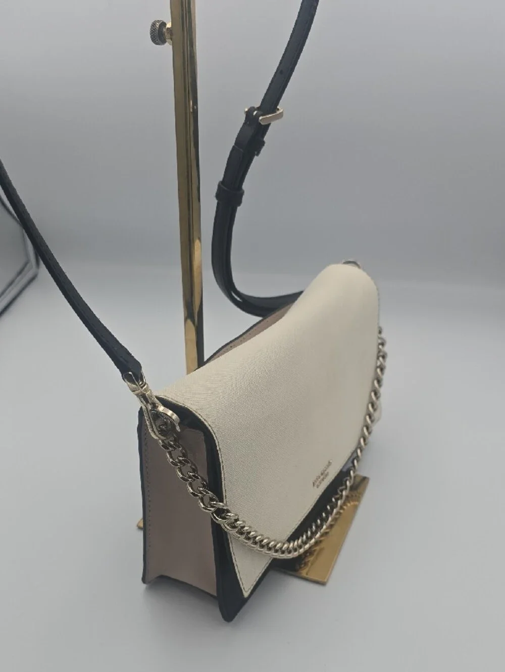 Kate Spade Cream/Black 3 Way Colorblock W/ Pink Chain Med/Large Crossbody (EUC)✨